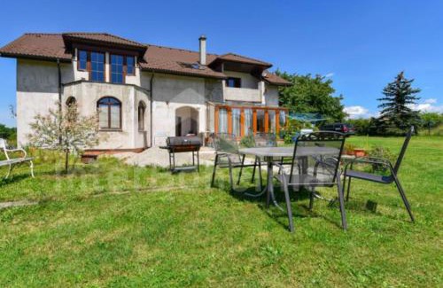Dacice House | penzion Za lávkami