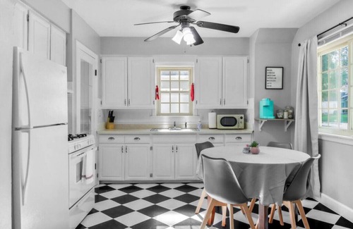 Peoria House | Peoria Prime Location: 3Bed w/Arcade+Foosball