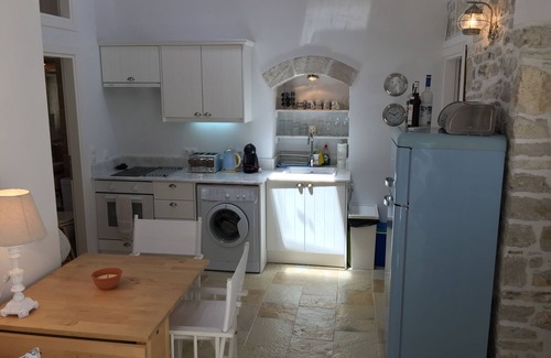 Gimari Villa | Pepe's Villa in Loustri on NE coast with private pool, WiFi, AirCon. Sleeps 4.