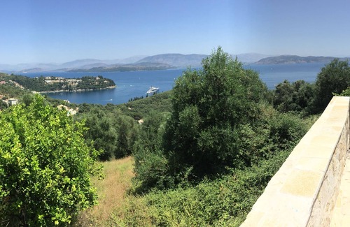 Gimari Villa | Pepe's Villa in Loustri on NE coast with private pool, WiFi, AirCon. Sleeps 4.