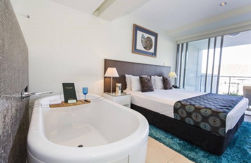 Nelly Bay Hotel | Peppers Blue on Blue
