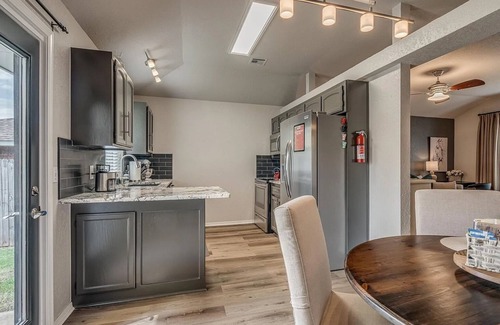 Norman House | Peppertree Retreat only 3 miles toOU! . Book your OU event stay now!