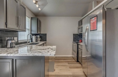 Norman House | Peppertree Retreat only 3 miles toOU! . Book your OU event stay now!