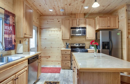 Pequot Lakes Cabin | Pequot Lakes Vacation Rental w/Patio & Fire Pit