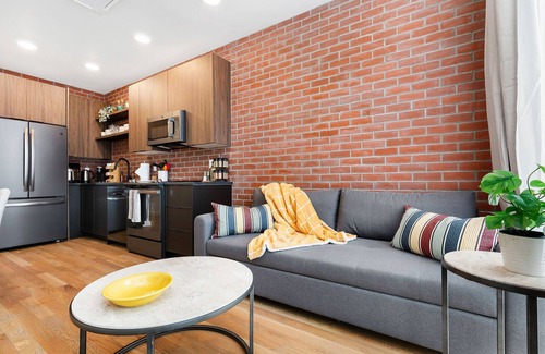 Minor House | Perch - Marion Manor 16: Modern Townhome 10 mins from Seattle U & Swedish