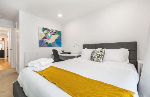 Minor House | Perch - Marion Manor 16