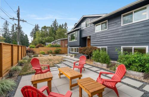 Shoreline House | Perch - Shoreline Gathering Spot