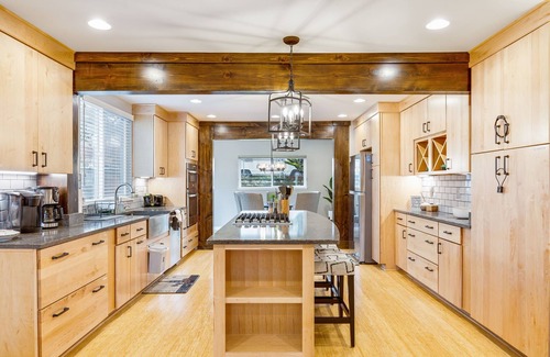 Mid-Beacon Hill House | Perch - Stay in our chic house, stroll to Columbia City, or hop on the light rail to downtown!