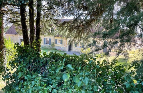 Verrieres House | Perche house surrounded by greenery at the edge of the wood, rémalard, golden triangle