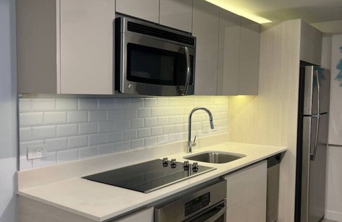 Hallandale Beach Apartment | Perfect 1BR Escape: Beach Access, Pool & Gym Over the Canal