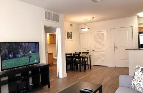 Westwood Apartment | Perfect Apt near UCLA w Parking Gym Pool WIFI in Westwood B3