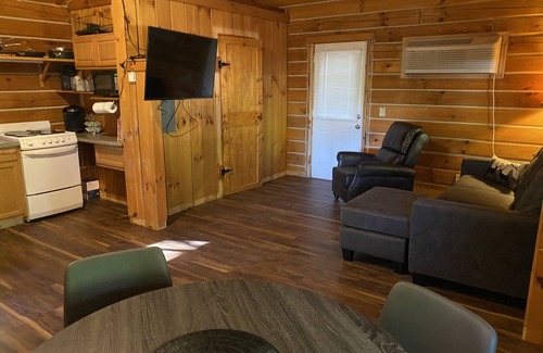 French Lick Cabin | Perfect Cabin for Fisherman and Families