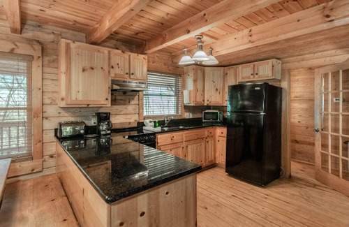 Pine Mountain Cabin | Perfect cabin for large families