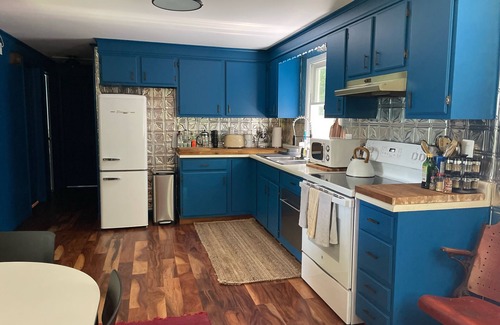 New Preston Cabin | Perfect cabin getaway. 5mins from hiking trails & lake Waramaug