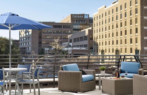 Central Business District Apartment | Perfect Downtown Base w/2 Spacious Rooms, Ideal for Musical Legends Park