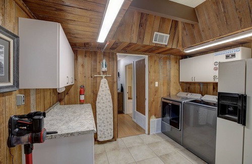 River Ridge House | Perfect Escape w/access to Lake Austin