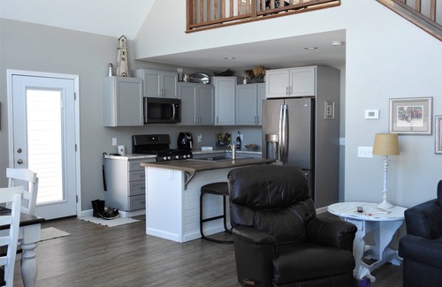 Long Lake Cottage | Perfect Family Vacation Spot For All Seasons - on Long Lake - Hale, MI