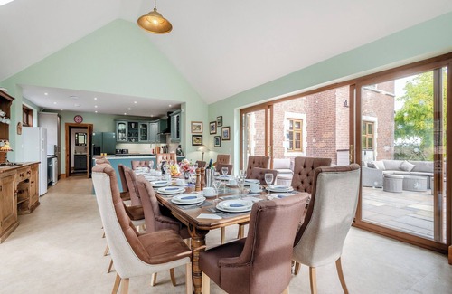 Bungay Cottage | Perfect for a celebration, special occasion, or a large family reunion.
