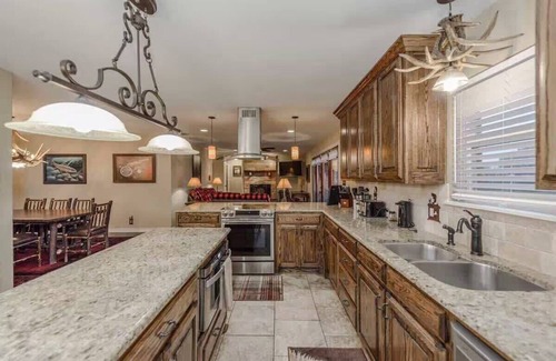 Denton Apartment | Perfect for a group getaway to see the Motor Race!
