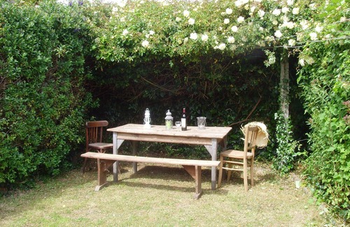 Cotentin Peninsula House | PERFECT FOR COMBINED FAMILIES. Ideally situated, short walk to all amenities!