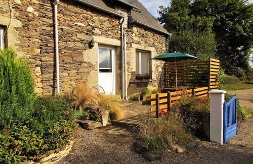 Merleac Cottage | Perfect for couples looking for a peaceful holiday or as a house hunting base.