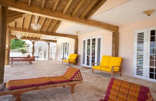 Islote Villa | Perfect for destination weddings & family vacations!