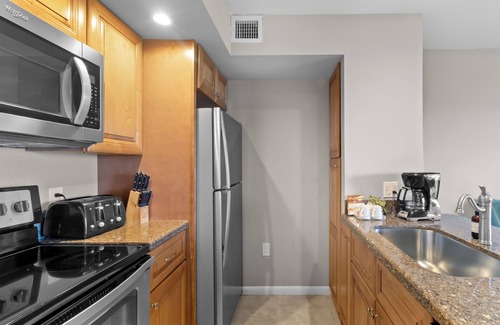 Tavernier Apartment | Perfect for Groups! 2 Units with Ocean View, Full Kitchens, Outdoor Pool!