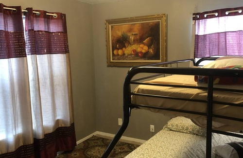 Montopolis House | Perfect for groups! East Austin paradise!