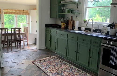 Batesville Cottage | Perfect getaway at foothills of the Blue Ridge Mountains, with gorgeous views!
