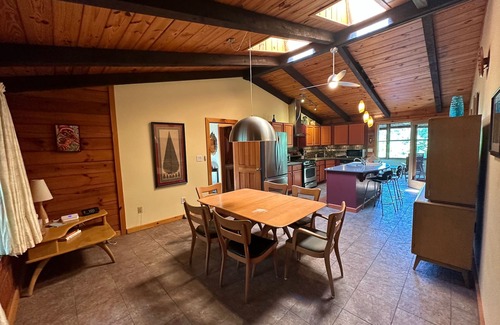 Germantown House | Perfect Getaway - Luxury Cabin w/Mtn View