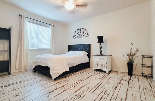 Spring House | Perfect Getaway/Spacious Home - Book Now!