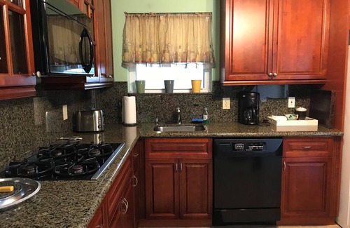 Westgate House | Perfect Guesthouse Near Everything!