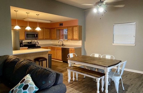 Sunrise Beach House | Perfect Lake Getaway in No Wake Cove- Sunrise Beach - Large Dock- Lily Pad- 31MM