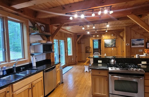 Silver Lake House | PERFECT LAKE & MT HOME! BEACH AREA, GAME ROOM, HIKING & BIKING TRAILS