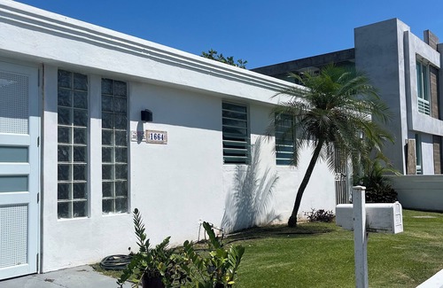 Levittown Apartment | Perfect little apartment in Levittown. Ideal for a single person or couples.
