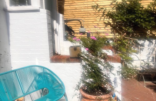 Redcliffe Cottage | Perfect little house in Chelsea