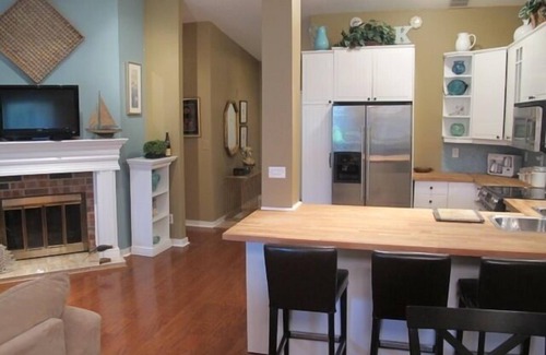 Fontana-on-Geneva Lake Condo | Perfect Location Lake Geneva/Abbey Villas condo