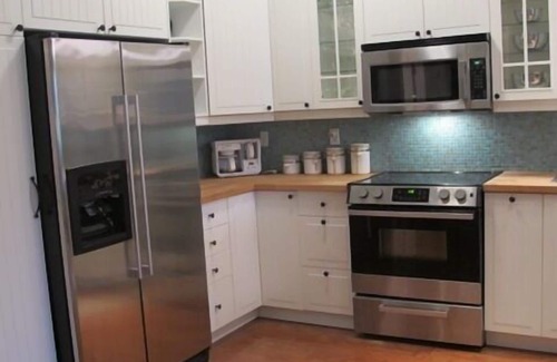 Fontana-on-Geneva Lake Condo | Perfect Location Lake Geneva/Abbey Villas condo