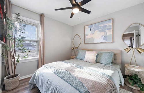 Franklin Park House | Perfect Location Near Ohare LCP Collection