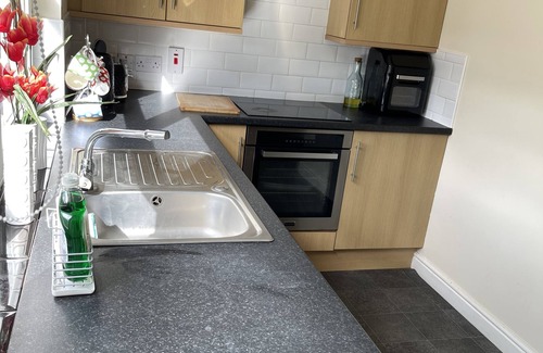 St Leonards Apartment | Perfect location with fantastic transport links.