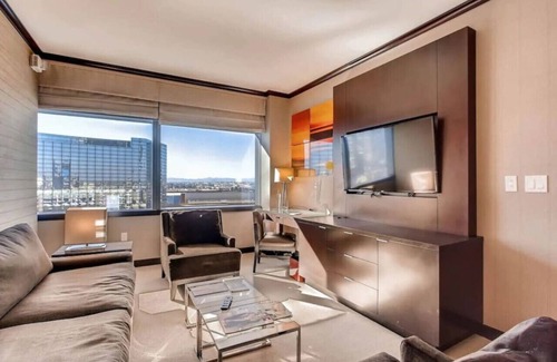Las Vegas Strip Apartment | Perfect! Lux 1BR Suite at Vdara-15