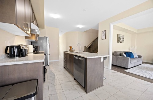 Thorold House | Perfect New 4BR | Niagara Falls Region
