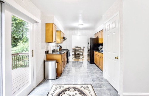 Silver Spring House | Perfect Private Silver Spring Retreat by Downtown!