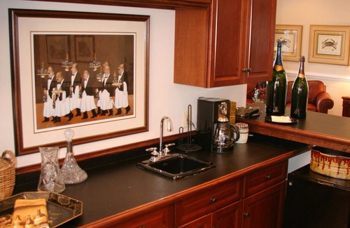 Historic District Apartment | Perfect spot for a Weekend Getaway!