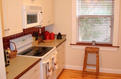 Historic District Apartment | Perfect spot for a Weekend Getaway!
