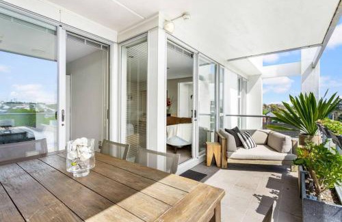 Kingsland Apartment | Perfection, Style, 2BR, 2BA, 2 Free Carpark 400m to Eden Park