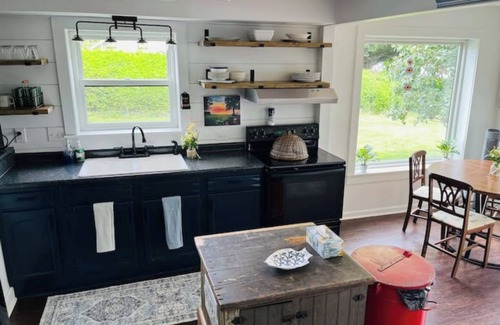Plattsburgh House | Perfectly Found on the lake