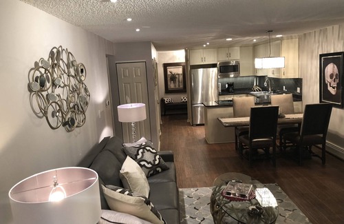 Downtown Condo | PERFECTLY LOCATED ASPEN CONDO! Walking distance to everything in Aspen!