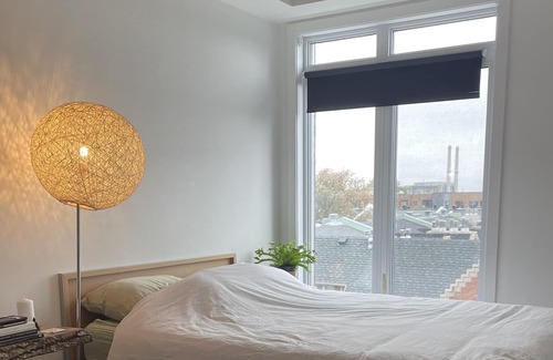 Mile End Apartment | Perfectly Located + Pool with a View