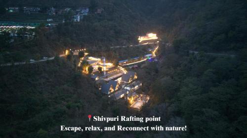 Shivpuri Hotel | Perfectstayz The Silhouette